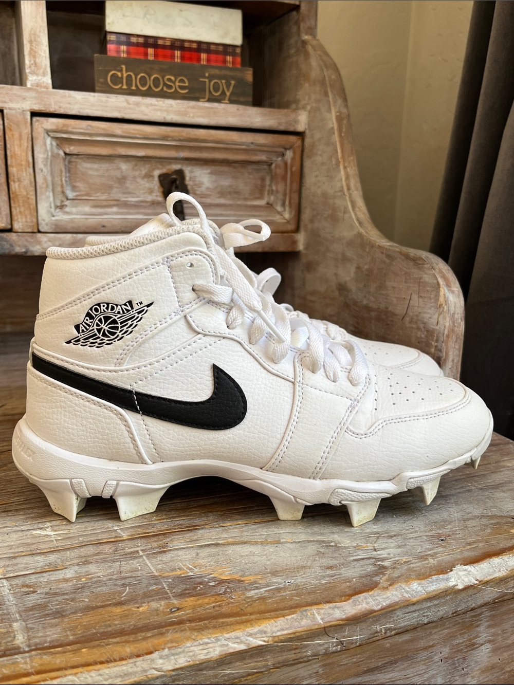 🖤🤍 Jordan 1 Multisport Cleats Mid White Black Size 6Y Unisex Nike High Top